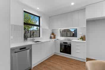 1-4/15 Feilding Street, Addington