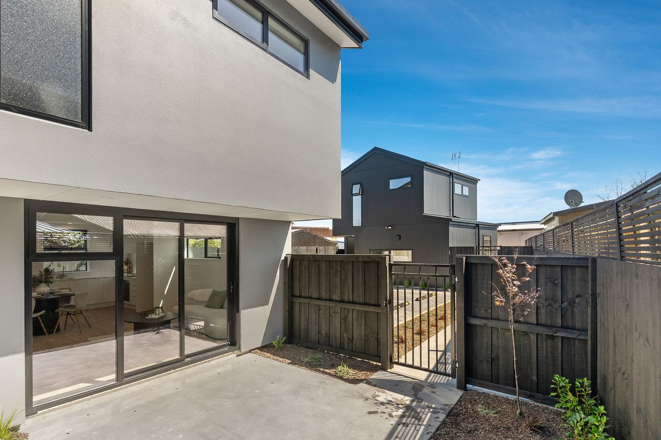 Brand New & Supremely Located - Vista 2