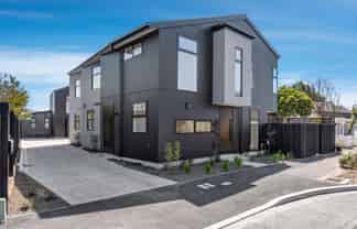 1-4/15 Feilding Street, Addington