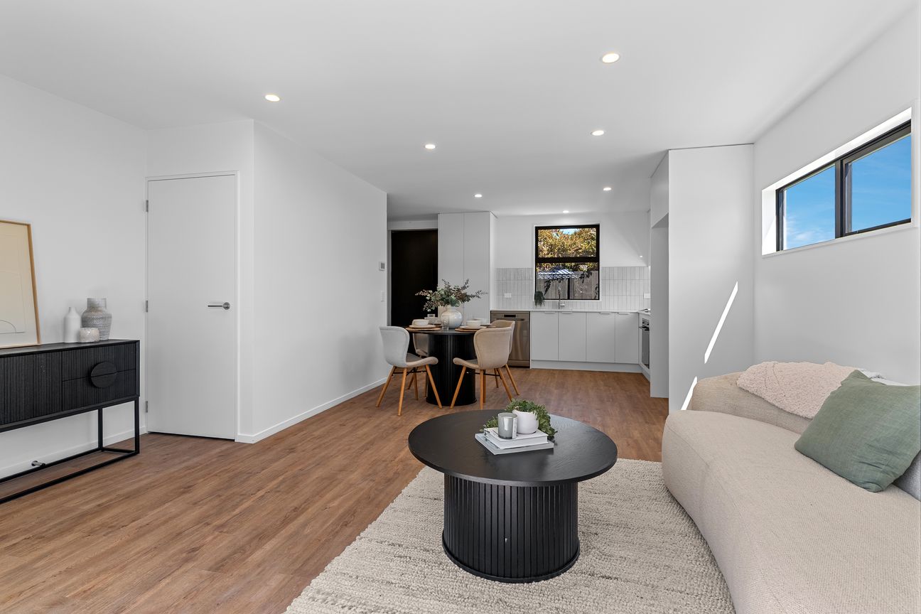 Brand New & Supremely Located - Vista 4
