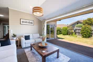 6 Ryeland Avenue, Wakefield