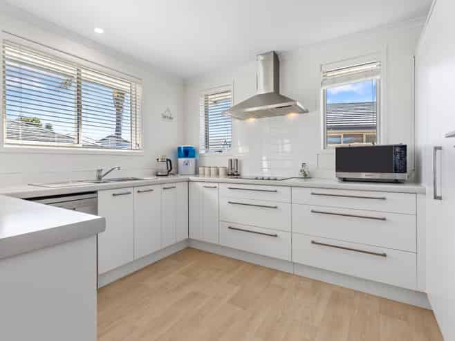 8 Seashell Drive, Papamoa