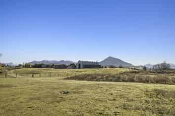  Templeton Street, Albert Town