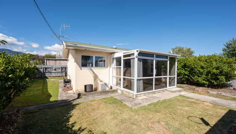 2/64 Golf Road, Tahunanui