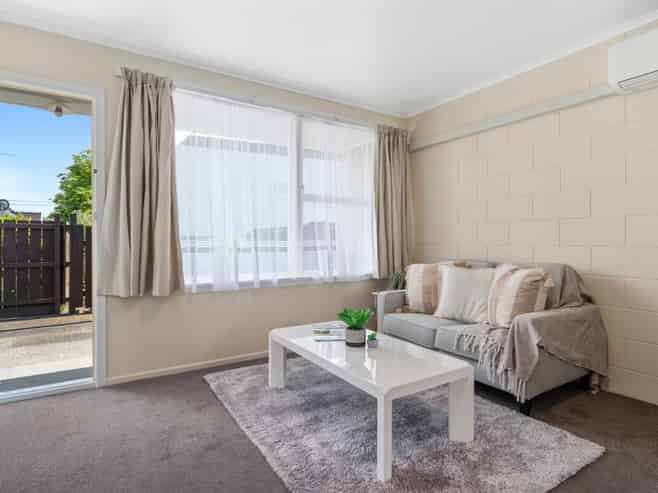 57E James Street, Glenholme