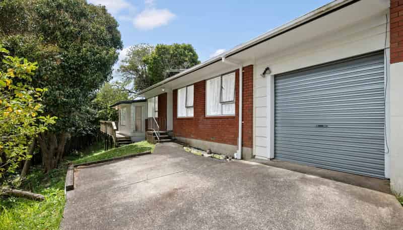 11b Lancelot Place, Glenfield