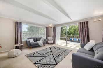 11b Lancelot Place, Glenfield