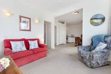 10/118 Ocean View Road, Oneroa