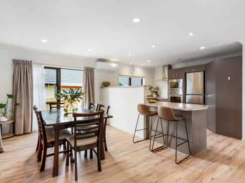 2/132 Wellington Street, Pukekohe