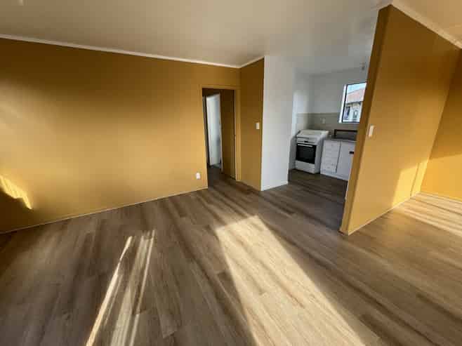 1/327 Weymouth Road, Weymouth