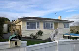 8 Matama Road, Glen Eden