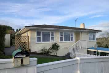 8 Matama Road, Glen Eden