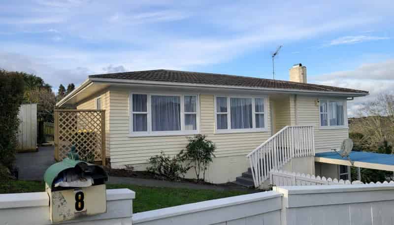 8 Matama Road, Glen Eden