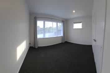 8 Matama Road, Glen Eden