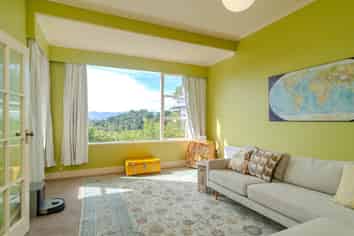 118 Ohiro Road, Brooklyn