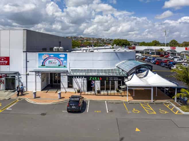 Commercial kitchen opportunity - occupy or lease