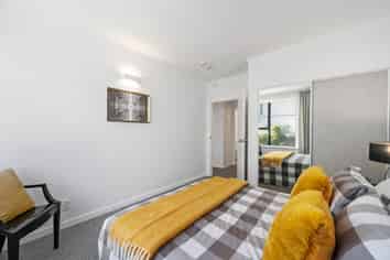 12/70 Hobson Street, Thorndon