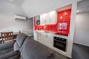Prime FHGC Property - Quality Motel - 750m to CBD