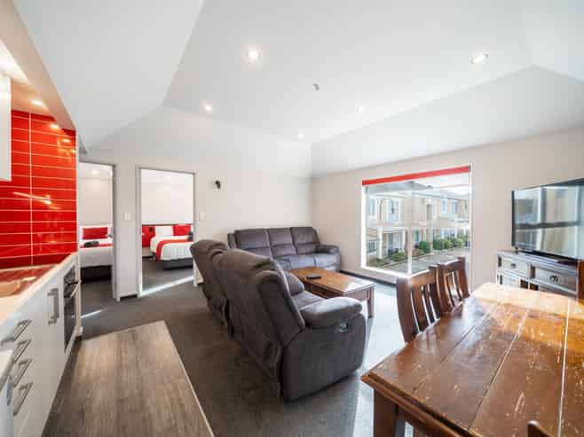 Prime FHGC Property - Quality Motel - 750m to CBD