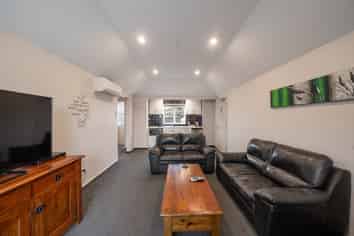 Prime FHGC Property - Quality Motel - 750m to CBD