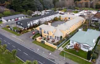 Prime FHGC Property - Quality Motel - 750m to CBD