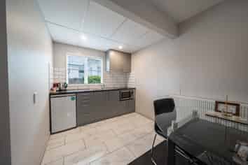 Prime FHGC Property - Quality Motel - 750m to CBD