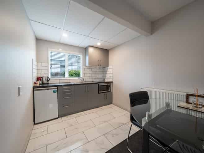 Prime FHGC Property - Quality Motel - 750m to CBD