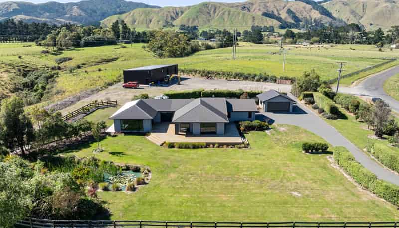 67 Albert Road, Tokomaru