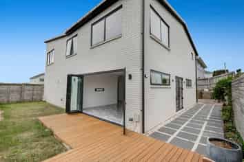 42 Resolution Drive, Gulf Harbour