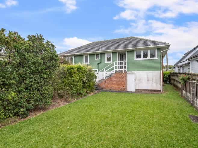 12 Maui Pomare Street, Blockhouse Bay