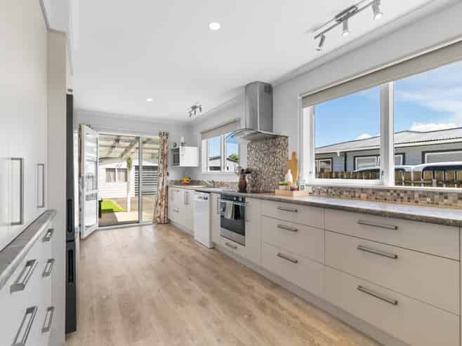 74 Kennedy Drive, Levin