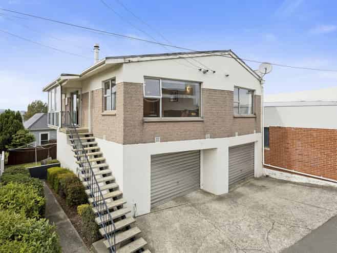 2 McCrea Street, Mornington