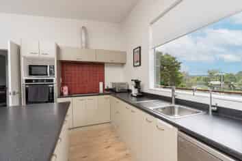 39 Russell Road, Kensington