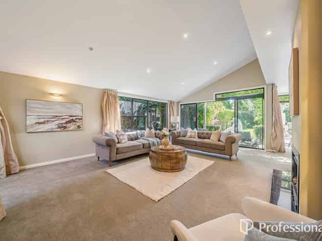 87 Waterloo Road, Central Hutt