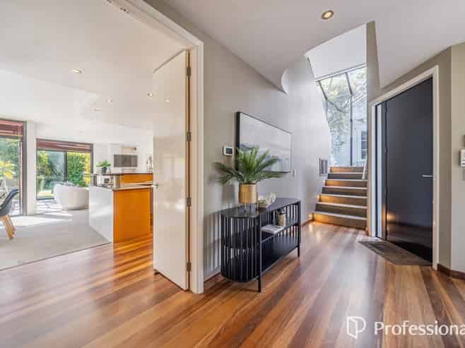 87 Waterloo Road, Central Hutt