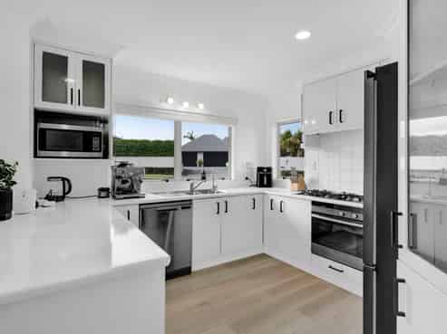 4 Adam Lile Drive, Highlands Park