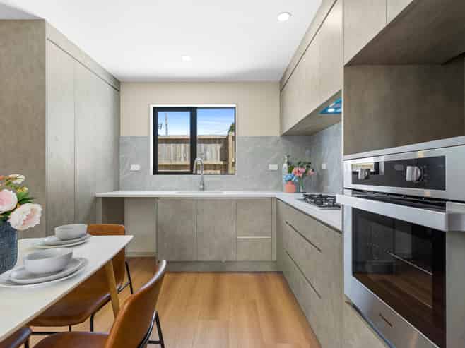 2/13 Hilda Road, Favona