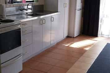 13C Glengarry Road, Glen Eden