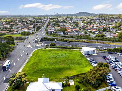 Unlock Auckland’s thriving growth corridor