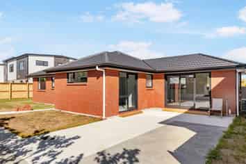 28a Buckland Road, Mangere East