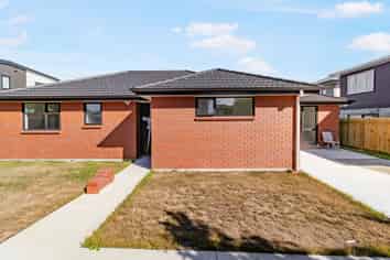 28a Buckland Road, Mangere East