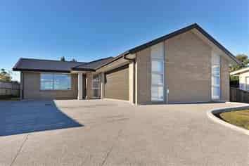 14 Win Place, Richmond