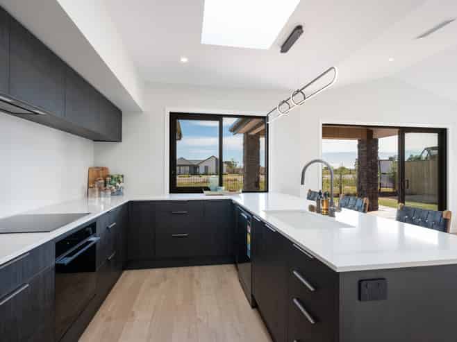 5 Ara O Kahuroa, Hope