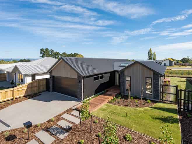 5 Ara O Kahuroa, Hope