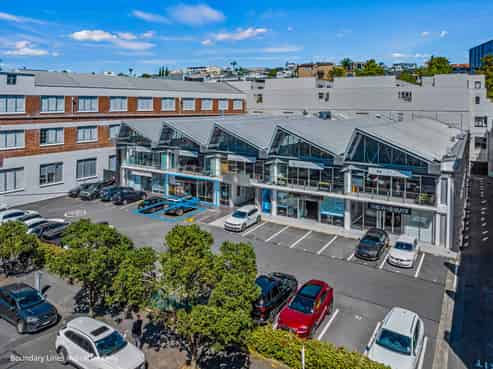 Versatile Parnell Showroom or Office