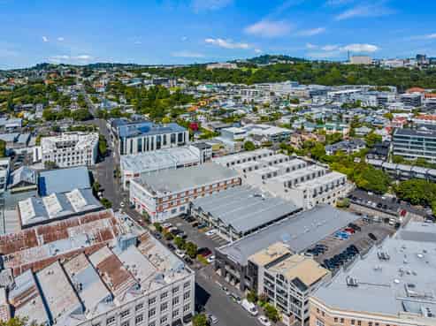 Versatile Parnell Showroom or Office