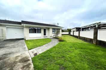 2/6 Papatahi Place, Henderson