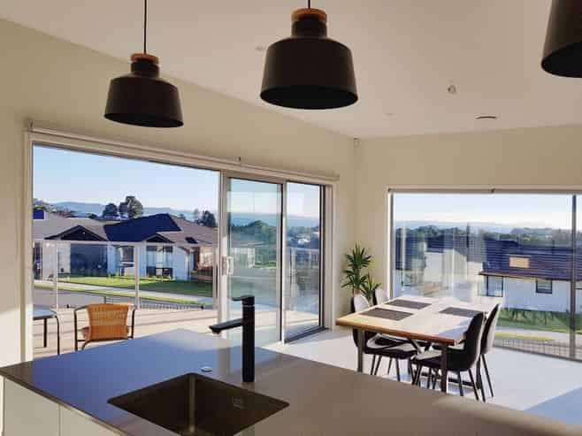 25 Woodridge Drive, Stanmore Bay