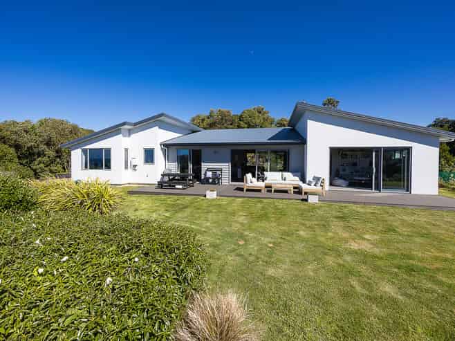 213 & 213A Tomahawk Road, Andersons Bay