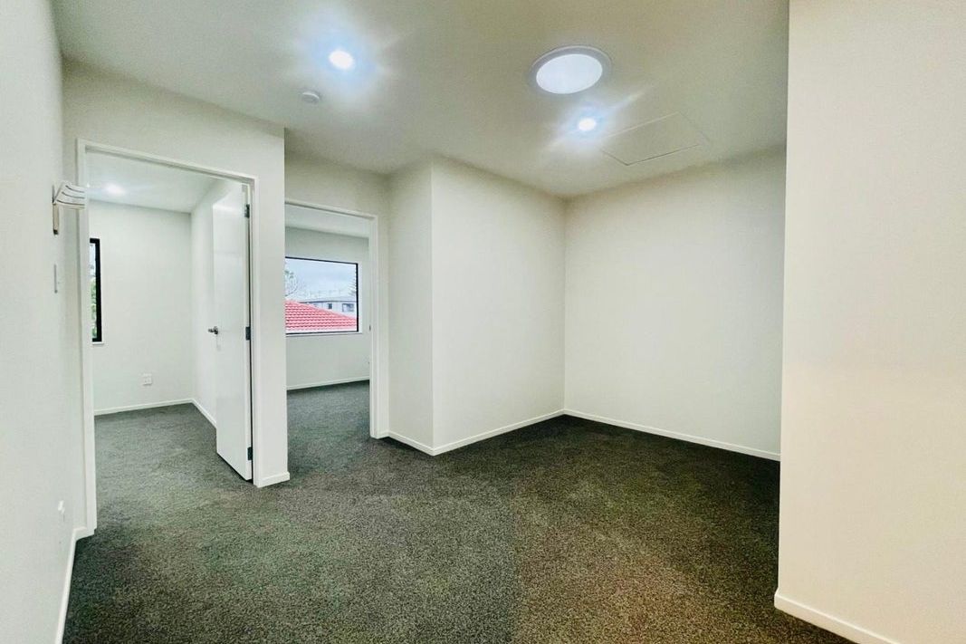 Modern 3-Bedroom Townhouse - Stylish, Spacious & Low Maintenance - Bild 4